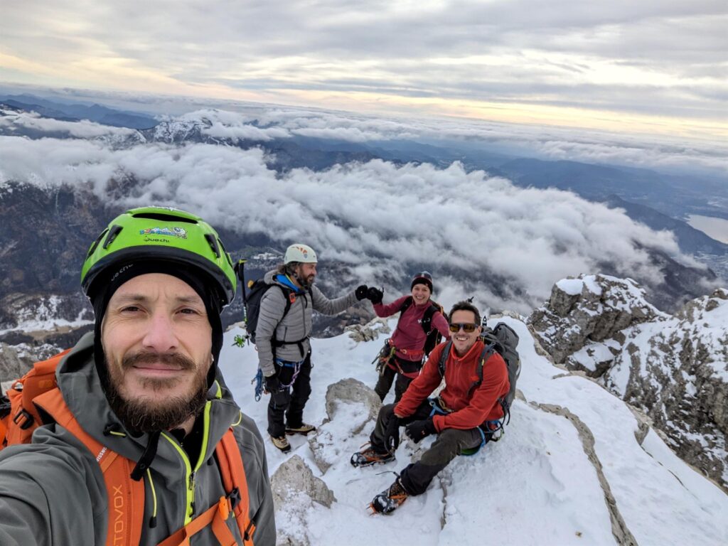 Foto di gruppo in vetta!!