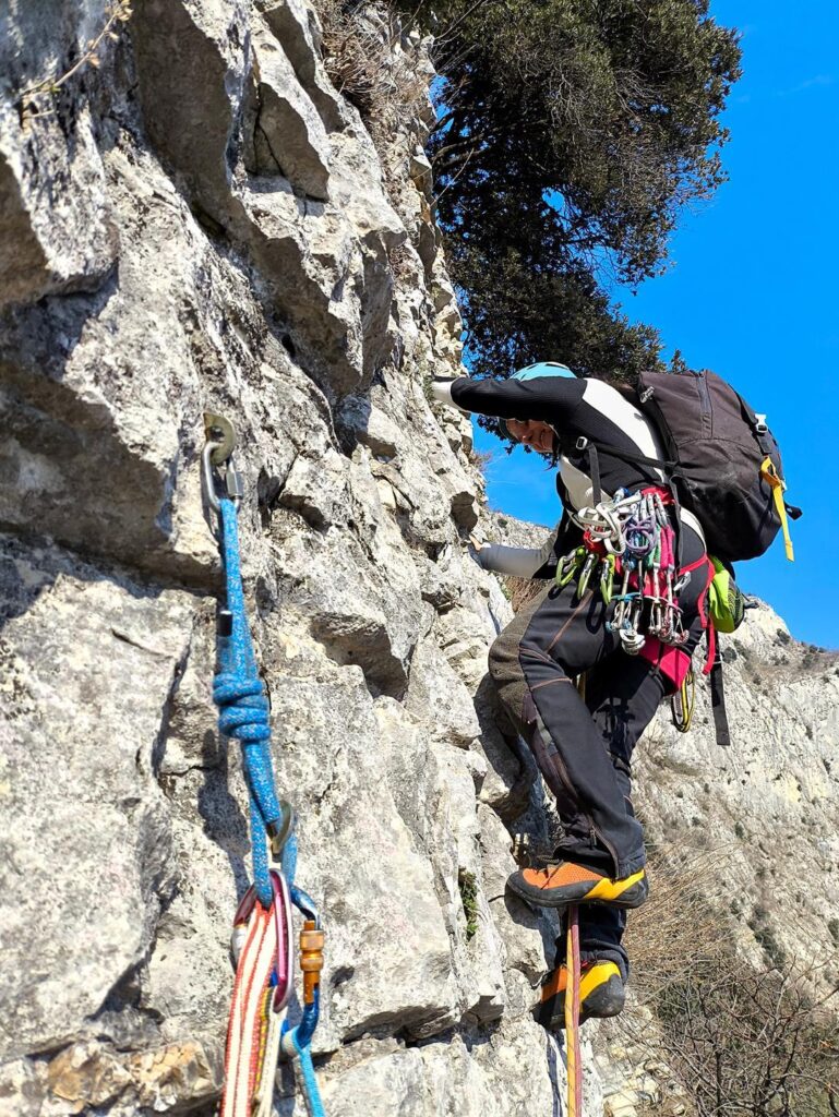 Erica all&#039;attacco del secondo tiro che parte con un traverso in diagonale destra
