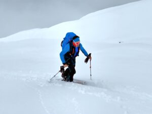 Peppe in progressione nel bianco più assoluto