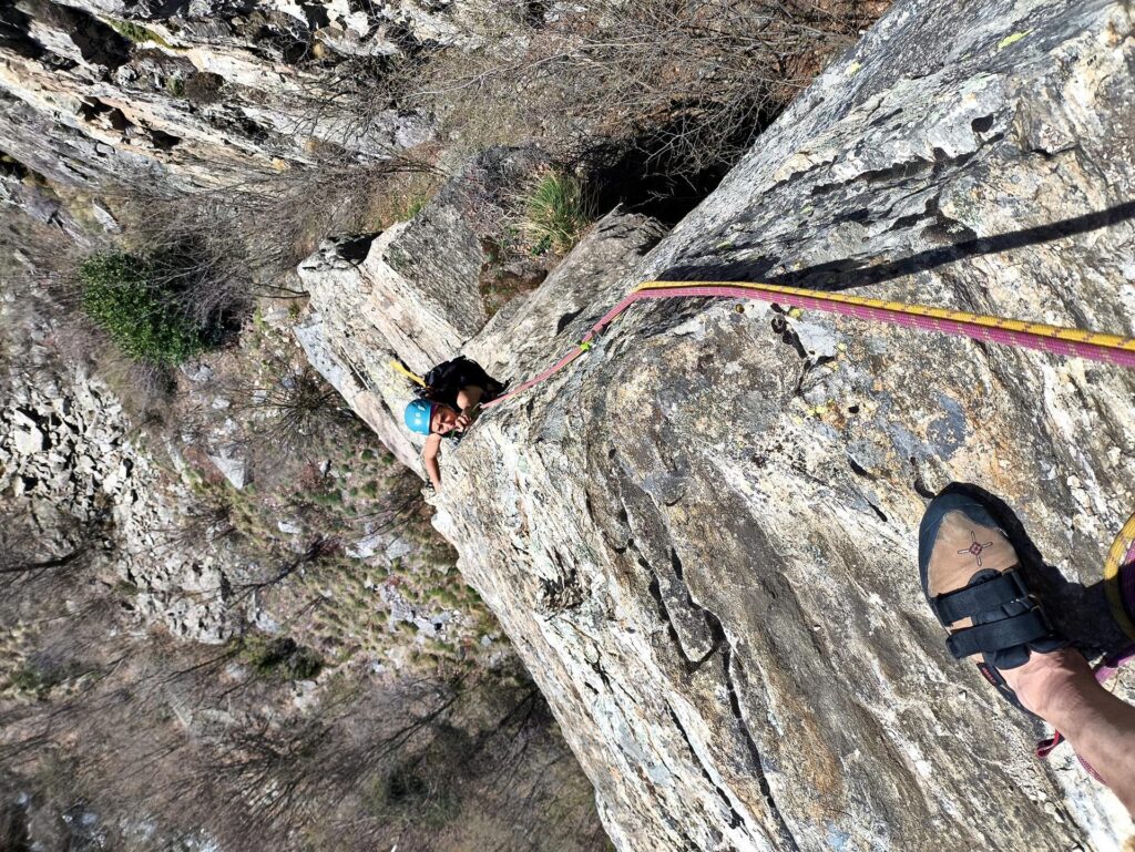 Erica sul primo tiro mentre stacca uno degli ultimi rinvii