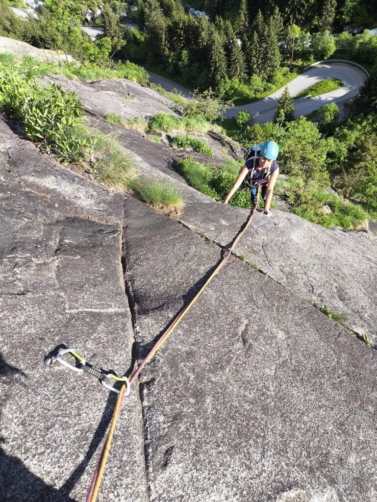 Erica alle prese col passo di 6a+