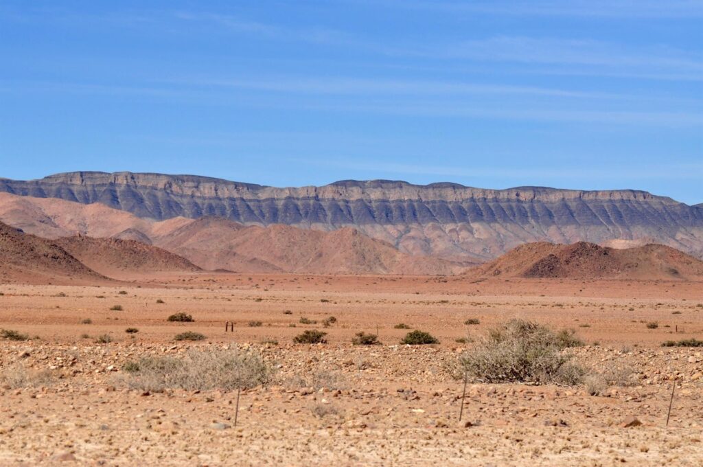 il paesaggio prende forma e colore