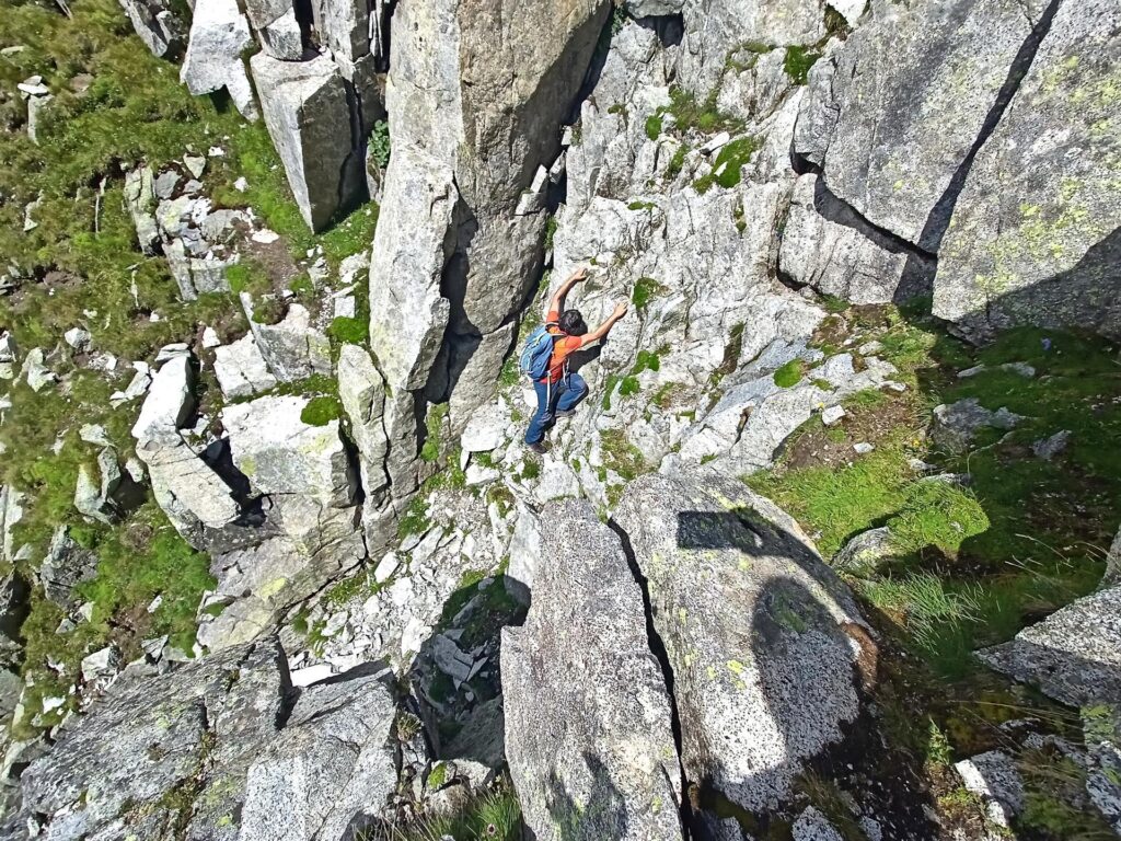 Qualche passo esposto lungo il traverso