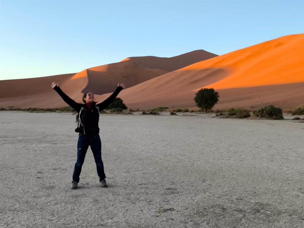 ci innamoriamo di questo deserto subitaneamente: è bellissimo!