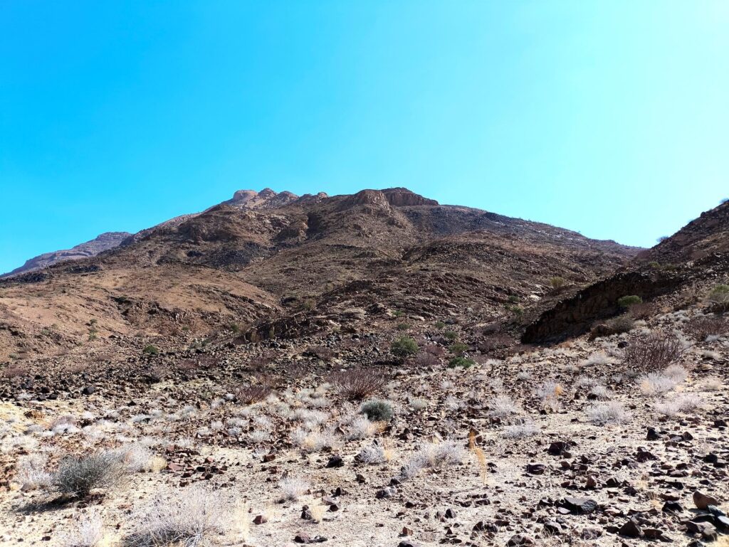 noi siamo stati lassù, su quelle rocce senza nome e senza importanza