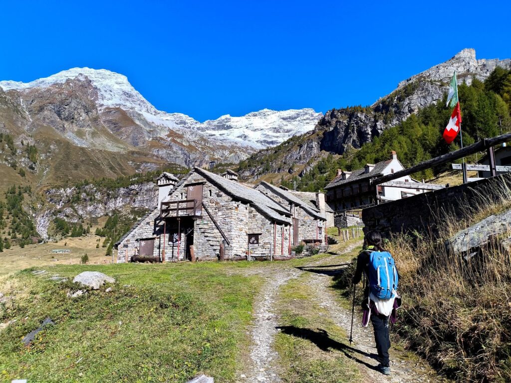 arriviamo nei pressi dell&#039;Albergo Lepontino