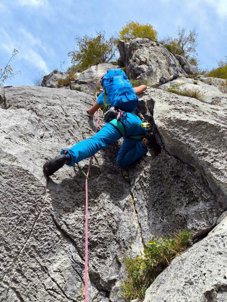 Andrea elegante sul sesto tiro