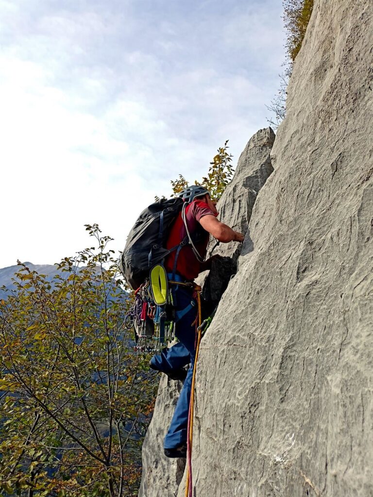 penultimo tiro: non si vede ma si parte in una grossa fessura, più o meno a incastro
