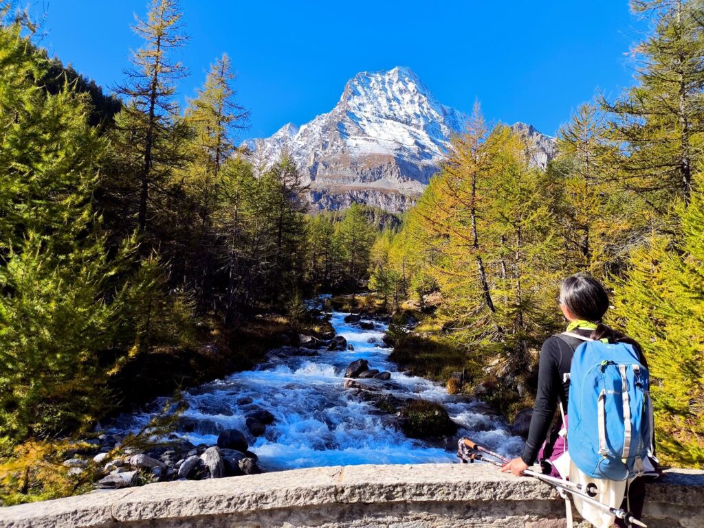 arrivati all&#039;Alpe Veglia! ammirando il Monte Leone, che ci farà compagnia per tutta la gita