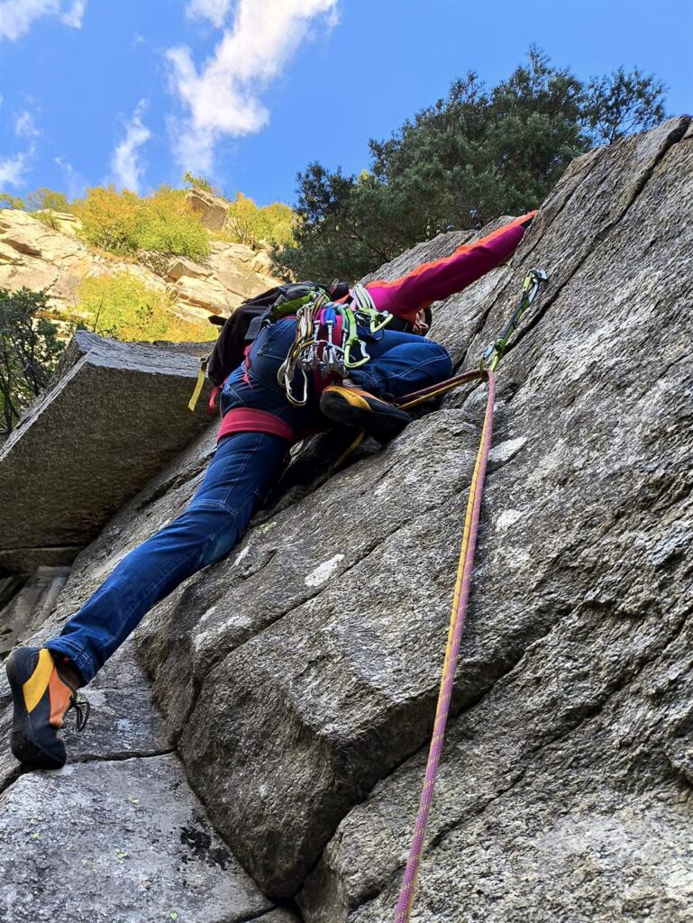 Erica all&#039;attacco del terzo tiro che ha un paio di passi verticali all&#039;inizio