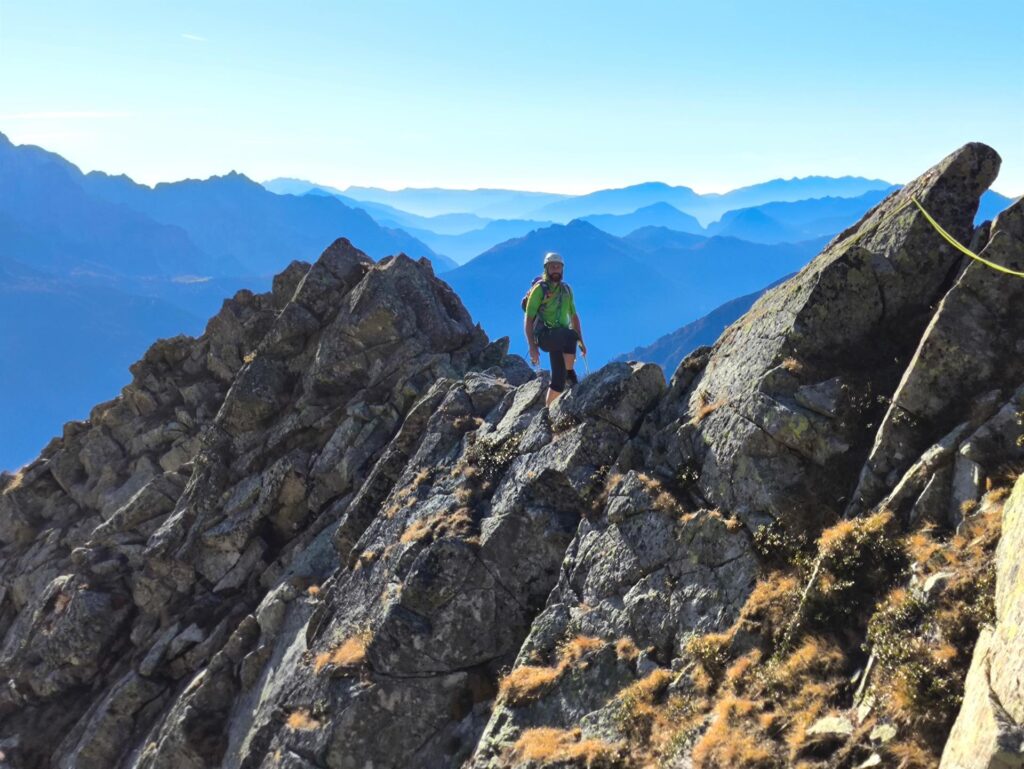 Il Niggah e la silhouette delle montagne dietro