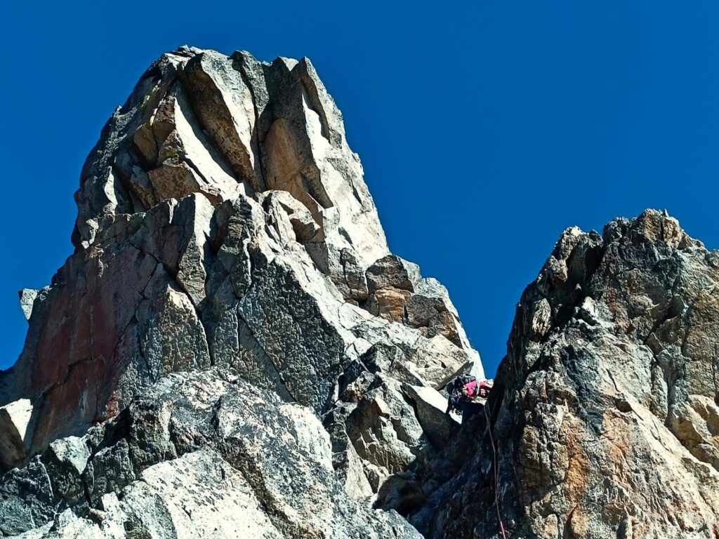 Gab in uscita dal primo tiro dove si raggiunge questa sella oltre la quale si trova la sosta