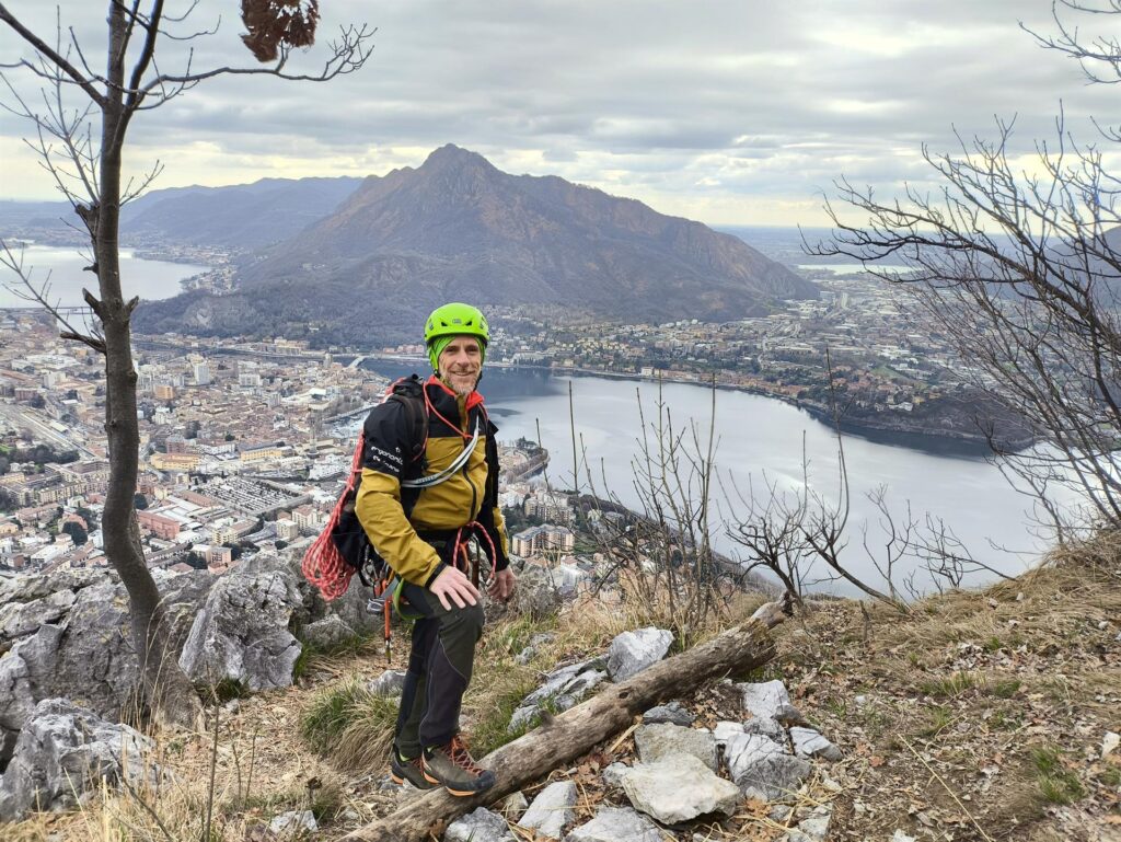 Alby e la splendida vista di Lecco lungo il sentiero di discesa
