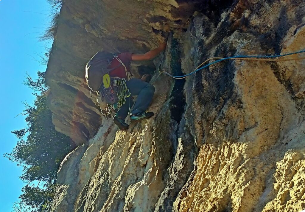 Qui conviene alzarsi bene con i piedi per spostarsi a sinistra