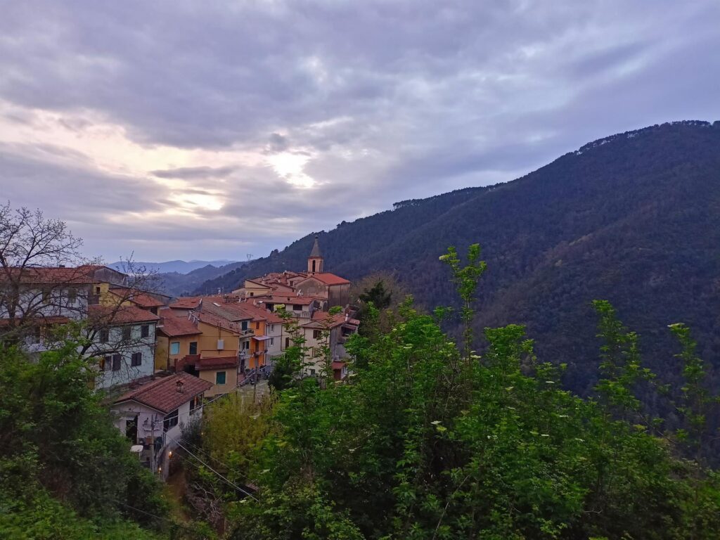 paesini di montagna a 20 minuti dal mare