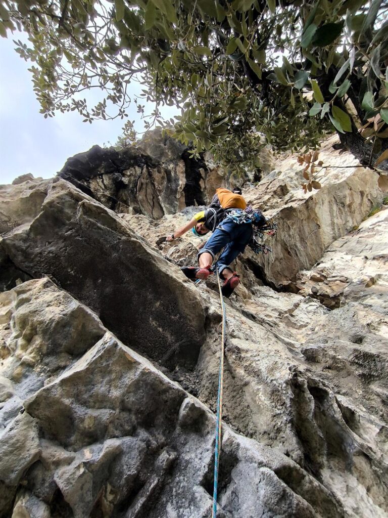 Paolino impegnato sul passo chiave del secondo tiro