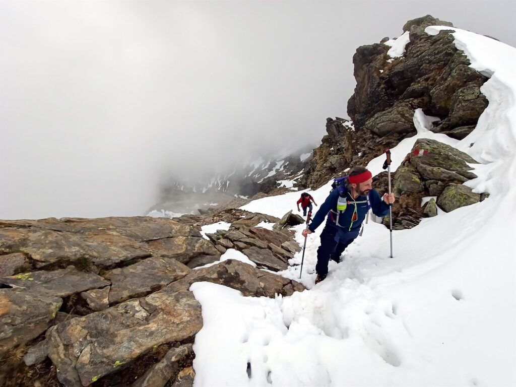 Eccoci all&#039;uscita del canalino che porta in cresta, a pochi metri dalla cima del Sasso Bianco