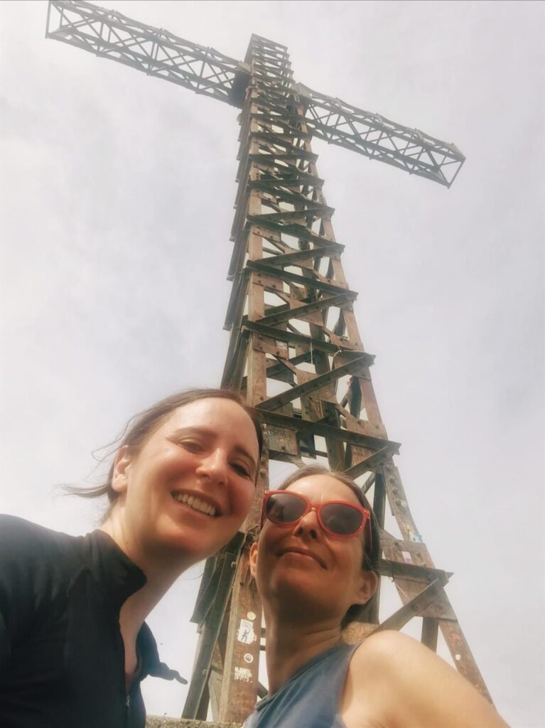 girls and cross