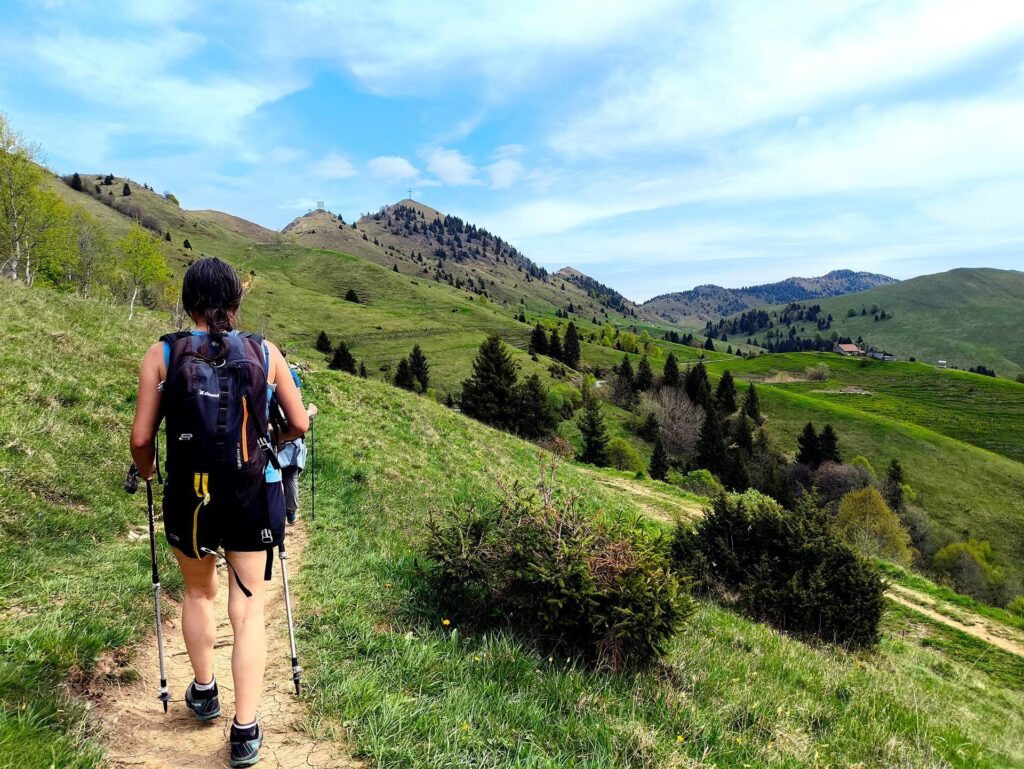 il sentiero che porta al Pizzo Formico, proprio davanti a noi
