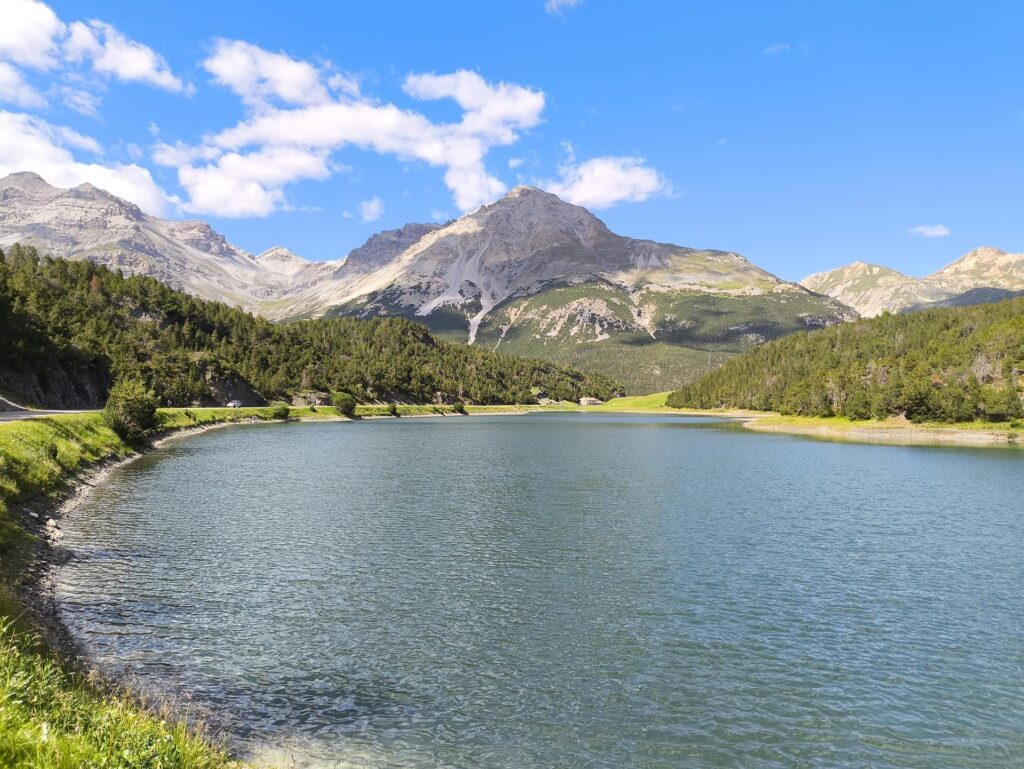 Il lago Scale