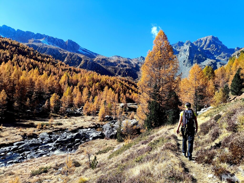noi proseguiamo verso la parte più alta della Valle Airale