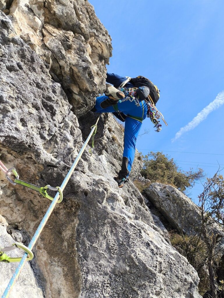 Andrea sul sesto tiro, una volta superata la prima sezione strapiombante