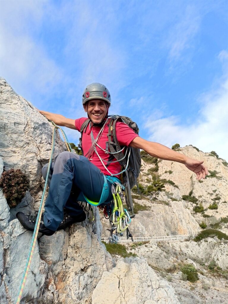 ultimo tiro, che risale lo sperone roccioso fino ad arrivare all'altezza dell'Aurelia ultimo tiro, che risale lo sperone roccioso fino ad arrivare all'altezza dell'Aurelia
