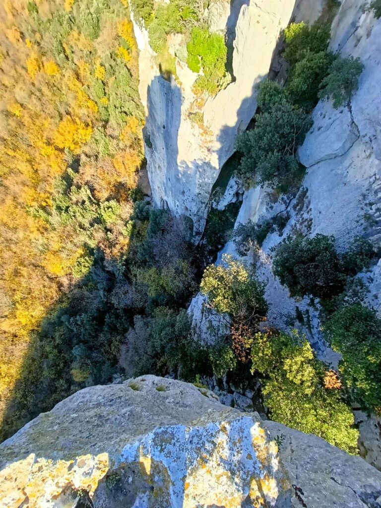 le vertiginose pareti del Monte Cucco le vertiginose pareti del Monte Cucco