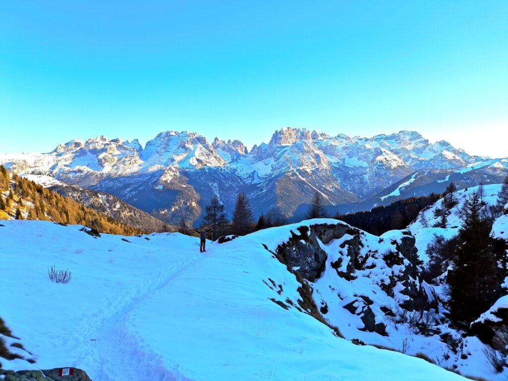 meraviglioso panorama, siamo contenti che ci perseguiti!