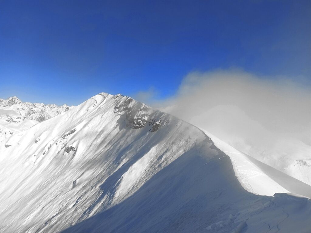 la bellissima cresta che conduce al vicino Benfit