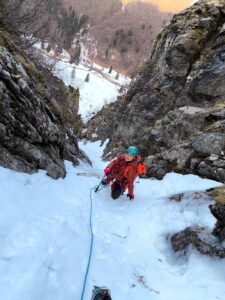 Erica nel bel couloir iniziale del Canale Centrale