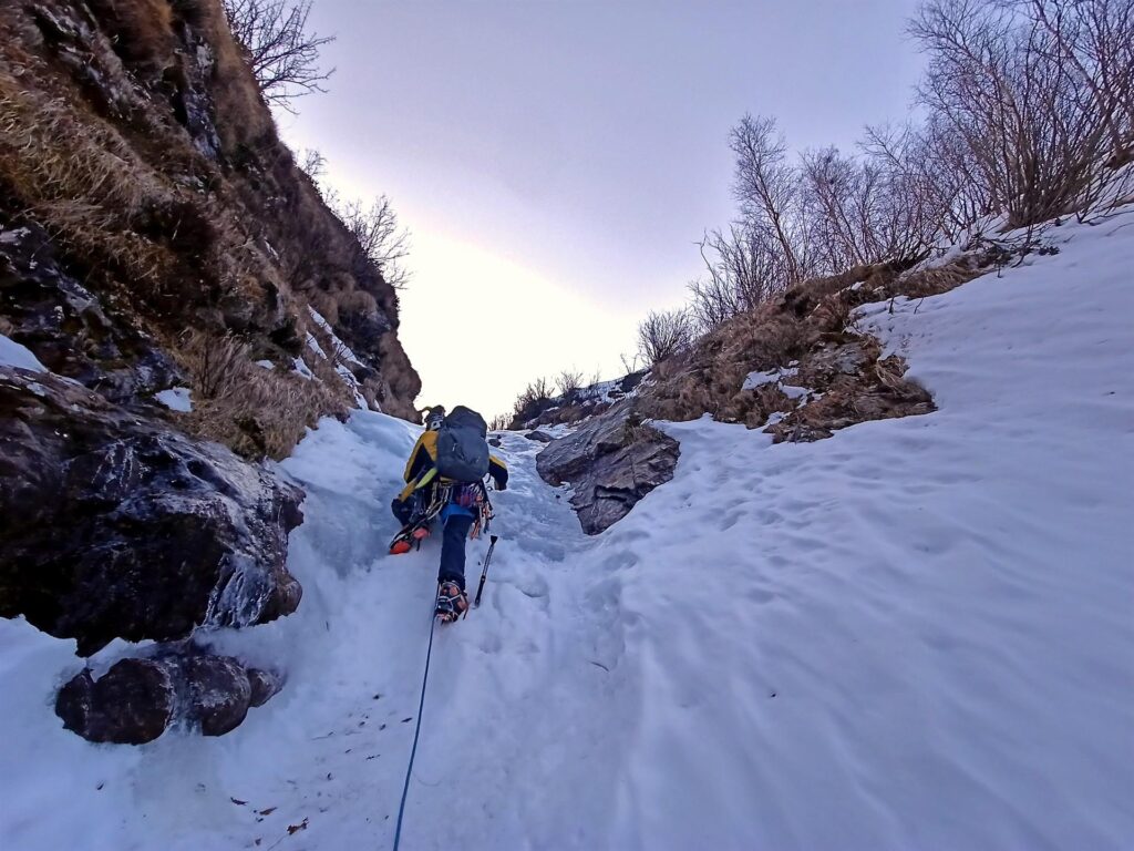 Ultimo salto e siamo fuori dalla parte bassa del canale