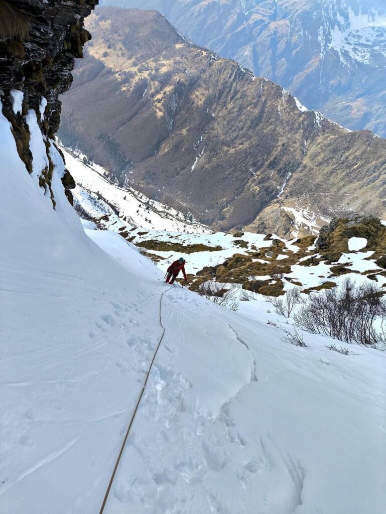 Erica sull'ultima rampa che porta verso la cresta
