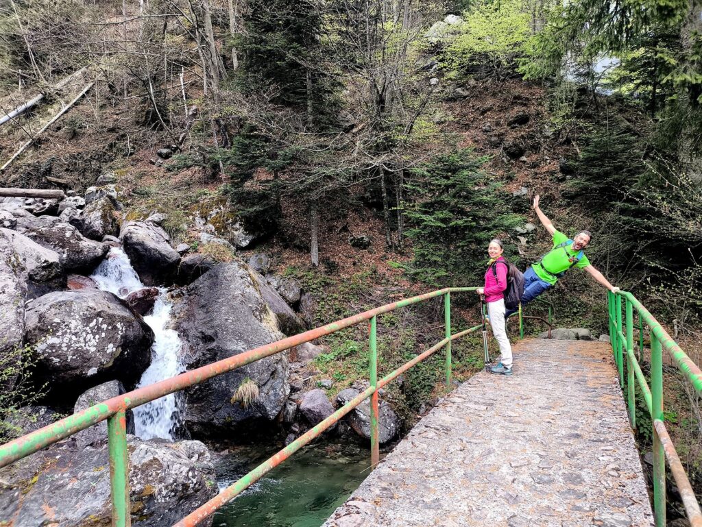 eh niente... siamo appena partiti ma gi&agrave; si intuisce lo spirito dell'escursione