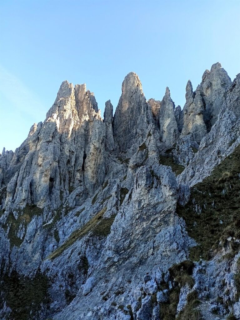 Finalmente appare alla vista il Torrione Palma con la sua imponenza