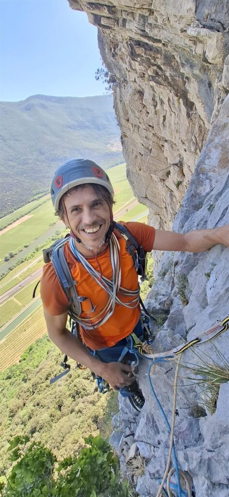 Gab appena atterrato alla sosta del secondo tiro: è stato divertente!! Gab appena atterrato alla sosta del secondo tiro: è stato divertente!!