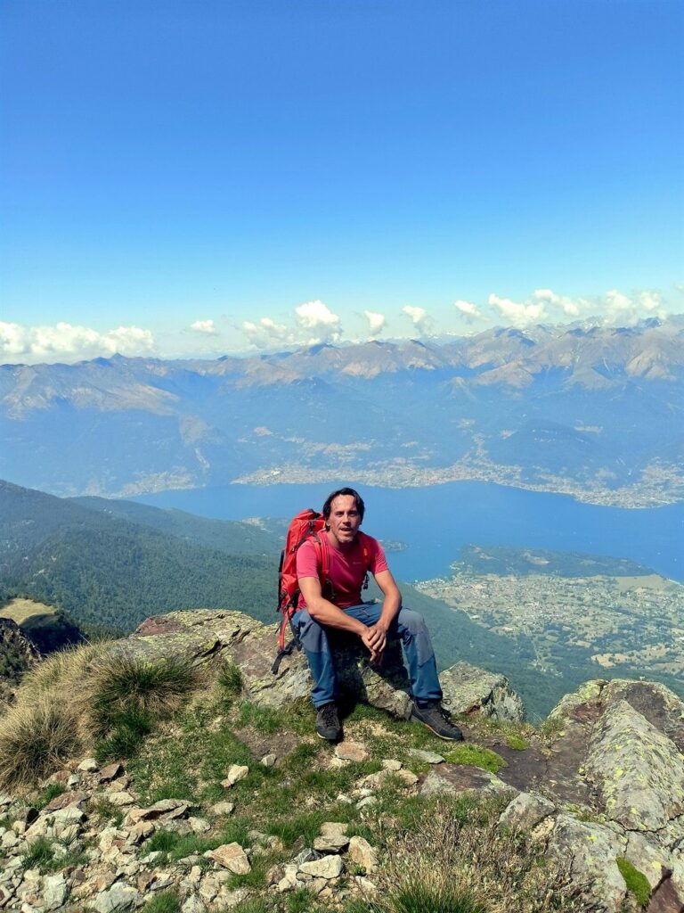 ogni tanto ci fermiamo perchè il panorama oggi è davvero sconfinato, le nuvole arriveranno nel pomeriggio ogni tanto ci fermiamo perchè il panorama oggi è davvero sconfinato, le nuvole arriveranno nel pomeriggio