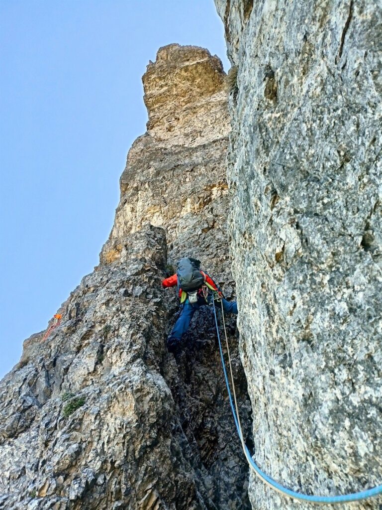Gabri attacca l'ultimo tiro, della via Verona: parte facile ma poi... si impenna!