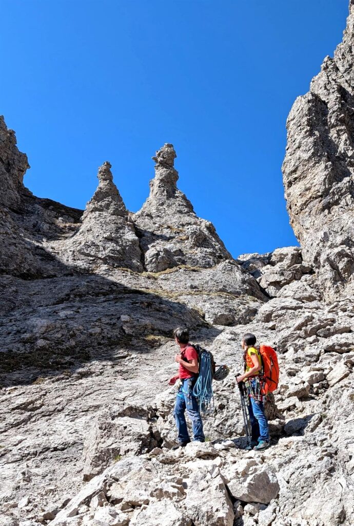 Scendendo dal colle Valsecchi, ci siamo ritrovati in versione roccia :P