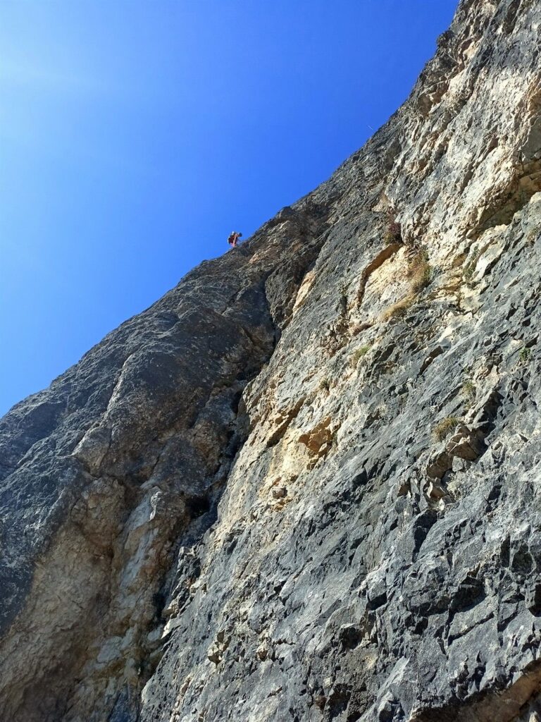 ragazzo in sosta sul primo tiro della Carlesso