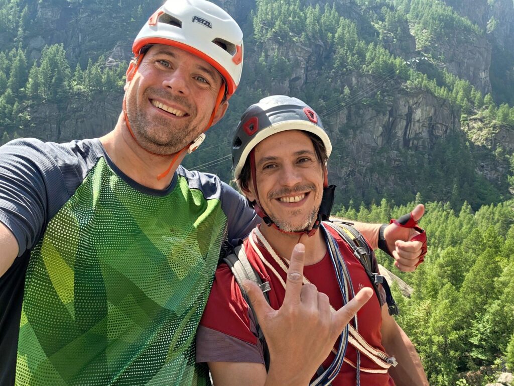 nel frattempo Dani e Gabri si fanno selfie... vabb&egrave;
