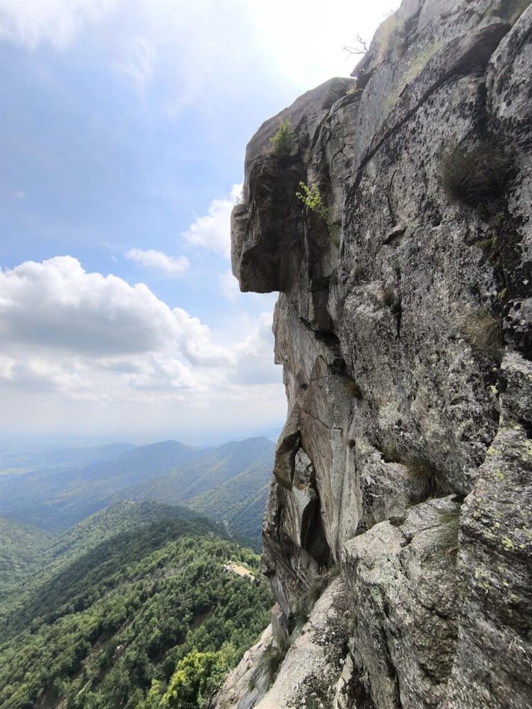 La cima dello sperone Rivero. La nostra via usciva subito alla sua destra La cima dello sperone Rivero. La nostra via usciva subito alla sua destra