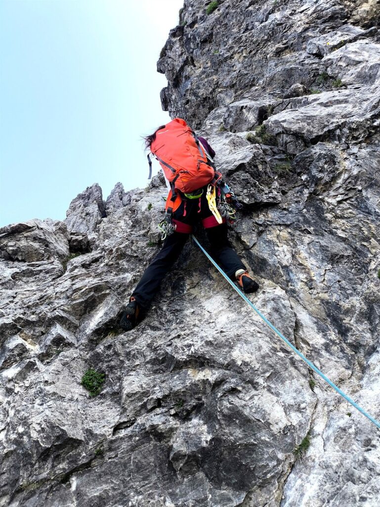 Erica sul primo tiro: si attacca con uno strapiombino, ottimamente ammanigliato