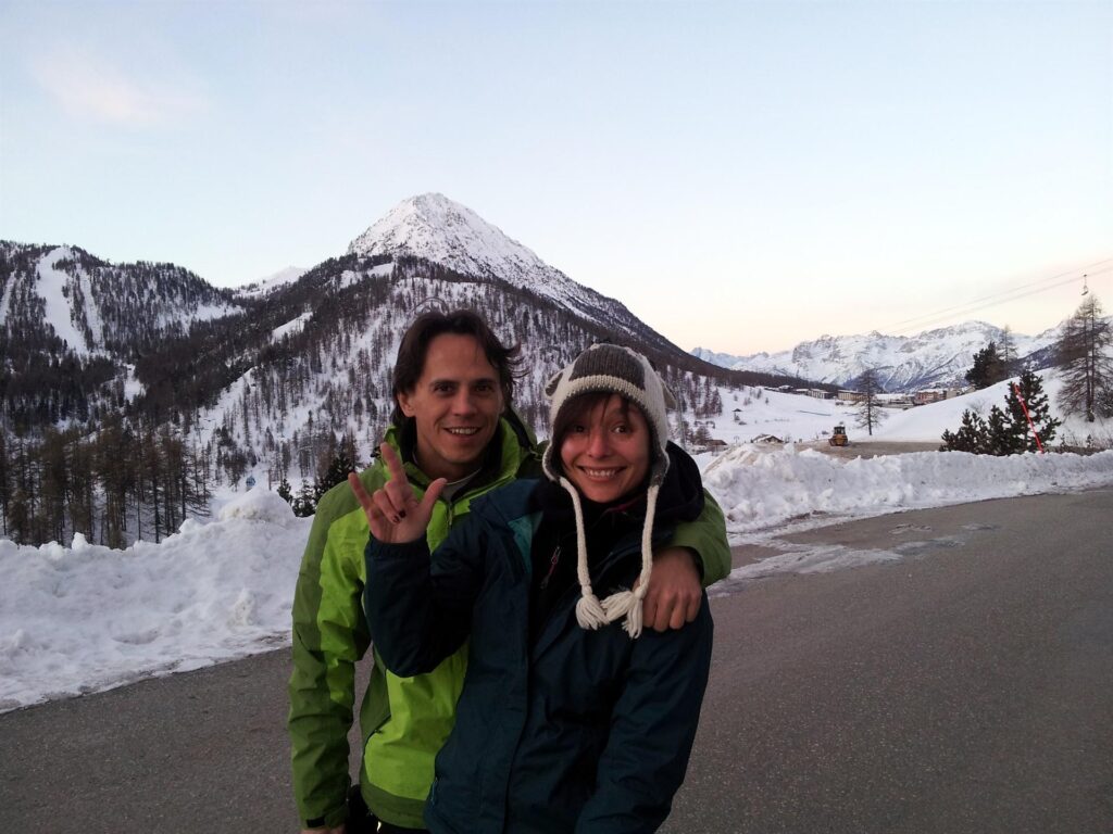 io ed Erica alle 7:20 all'attacco della nostra gita, scortati dal Repo che gentilmente si è alzato con noi alle 6:30 e ci ha accompagnati in macchina fino all'attacco io ed Erica alle 7:20 all'attacco della nostra gita, scortati dal Repo che gentilmente si è alzato con noi alle 6:30 e ci ha accompagnati in macchina fino all'attacco