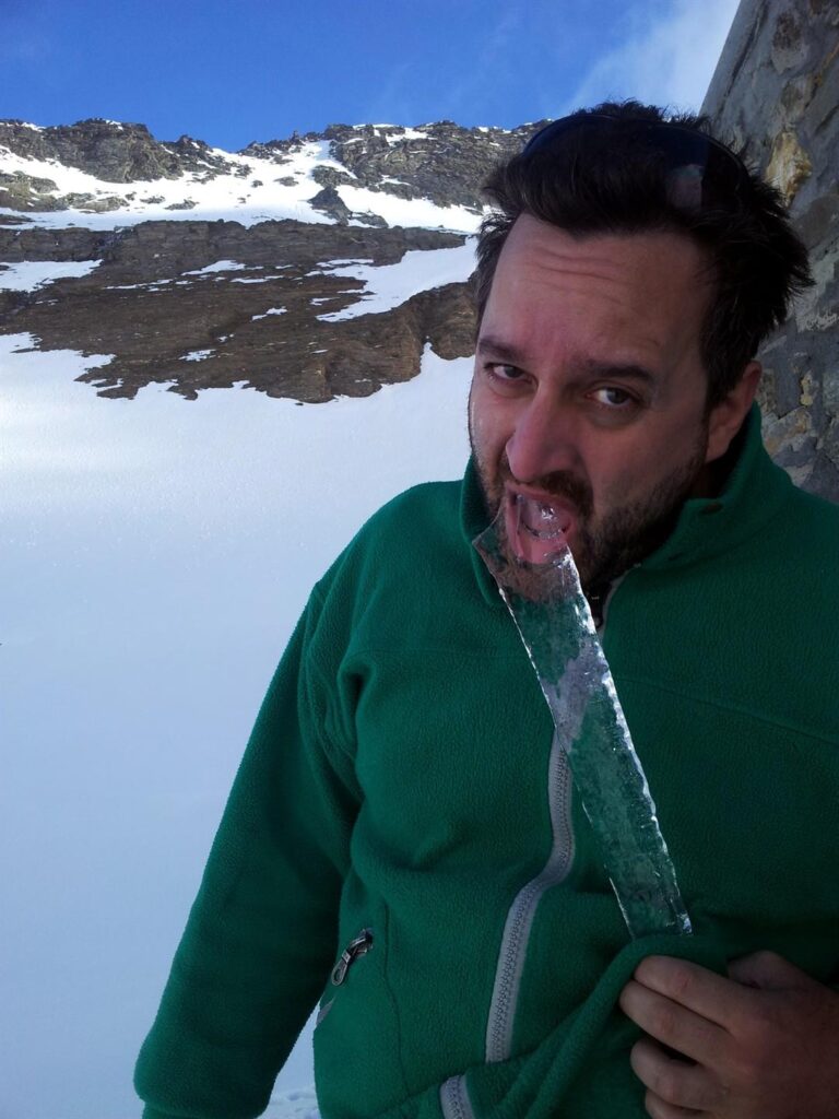 Marthy si fa la colazione dei campioni per darsi forza lungo la discesa..... Marthy si fa la colazione dei campioni per darsi forza lungo la discesa.....