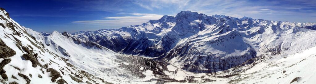 un bel 180&deg; del gruppo del Fletschhorn visto dalla nostra privilegiata postazione