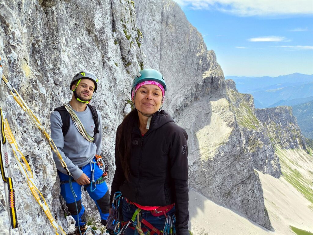 sosta alla fine del terzo tiro: da qui comincia la parte impegnativa sosta alla fine del terzo tiro: da qui comincia la parte impegnativa