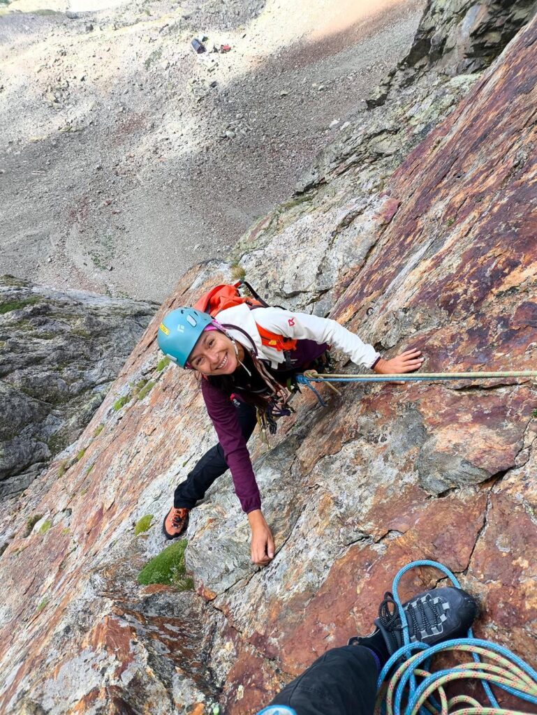 Erica poco prima della sosta finale... anche se a metà via abbiamo sbagliato è stata una via super gradevole! Erica poco prima della sosta finale... anche se a metà via abbiamo sbagliato è stata una via super gradevole!