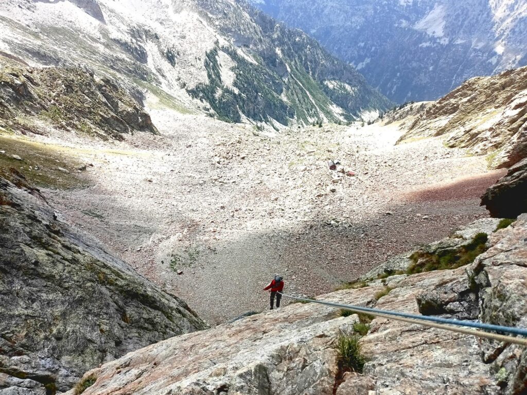 lungo le calate, che ci riporteranno al Bozano in brevissimo lungo le calate, che ci riporteranno al Bozano in brevissimo
