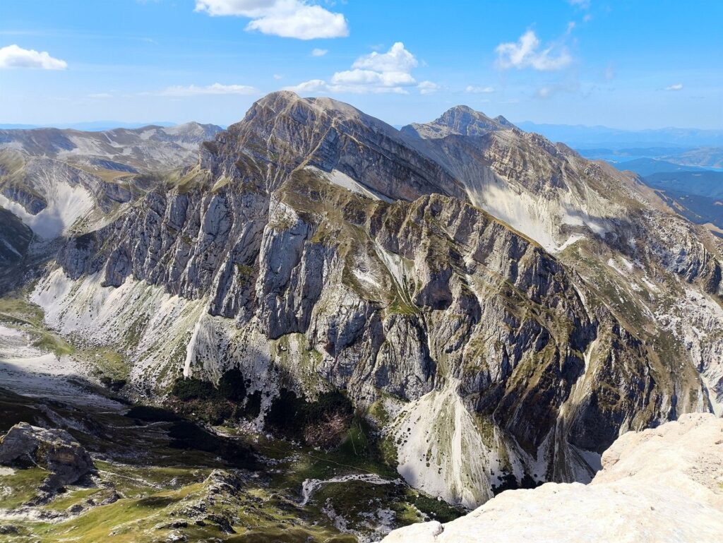 da qui si ha una visuale magnifica sul Pizzo di Intermesoli